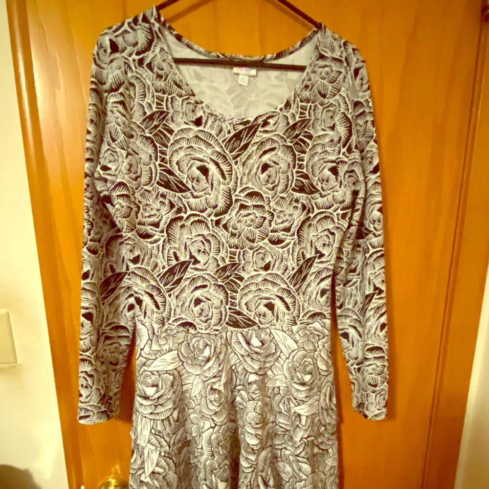Lularoe XL Georgia Black and White Roses